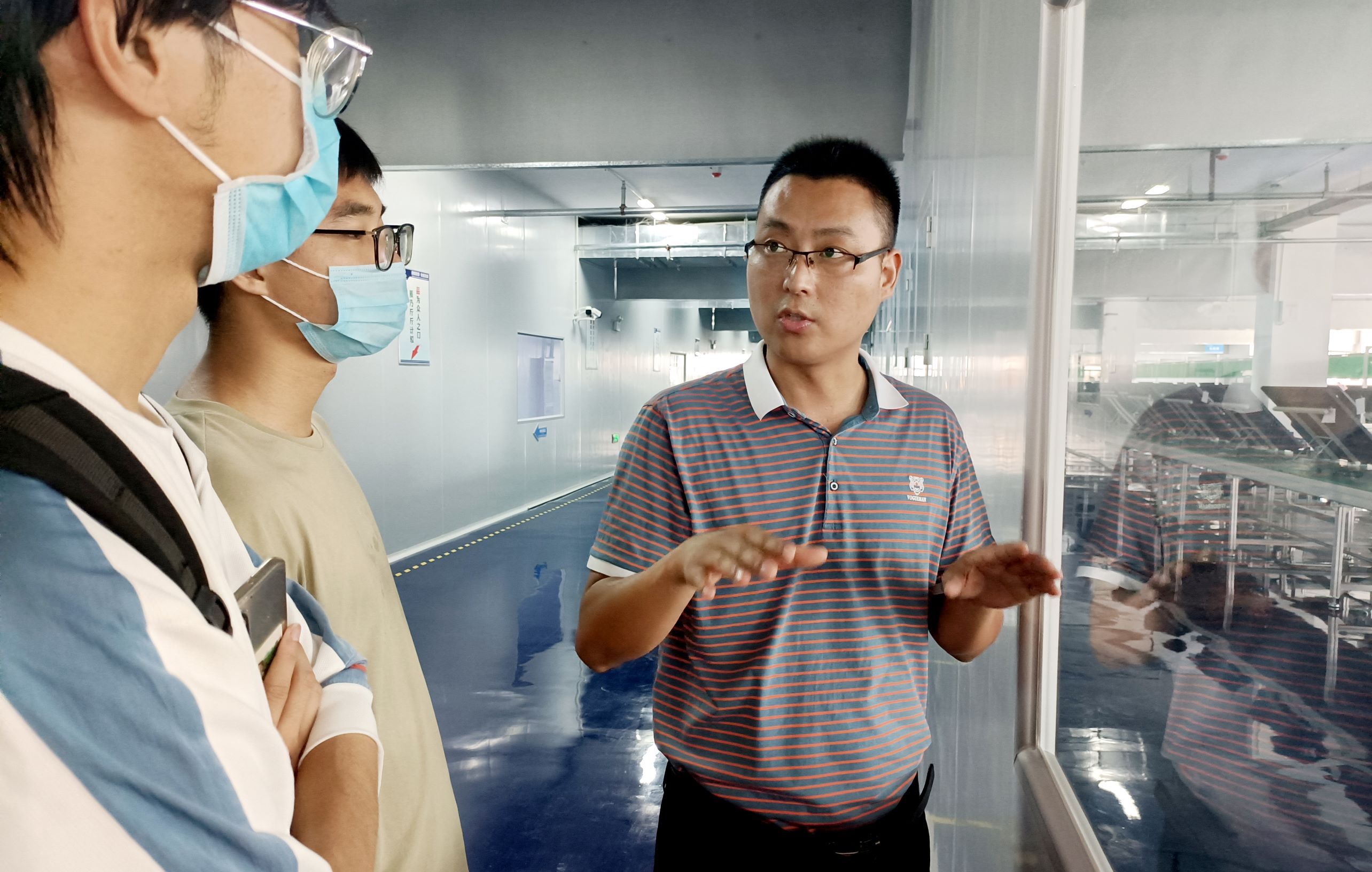 安理大人工智能学院授牌仪式在尊龙中国举行