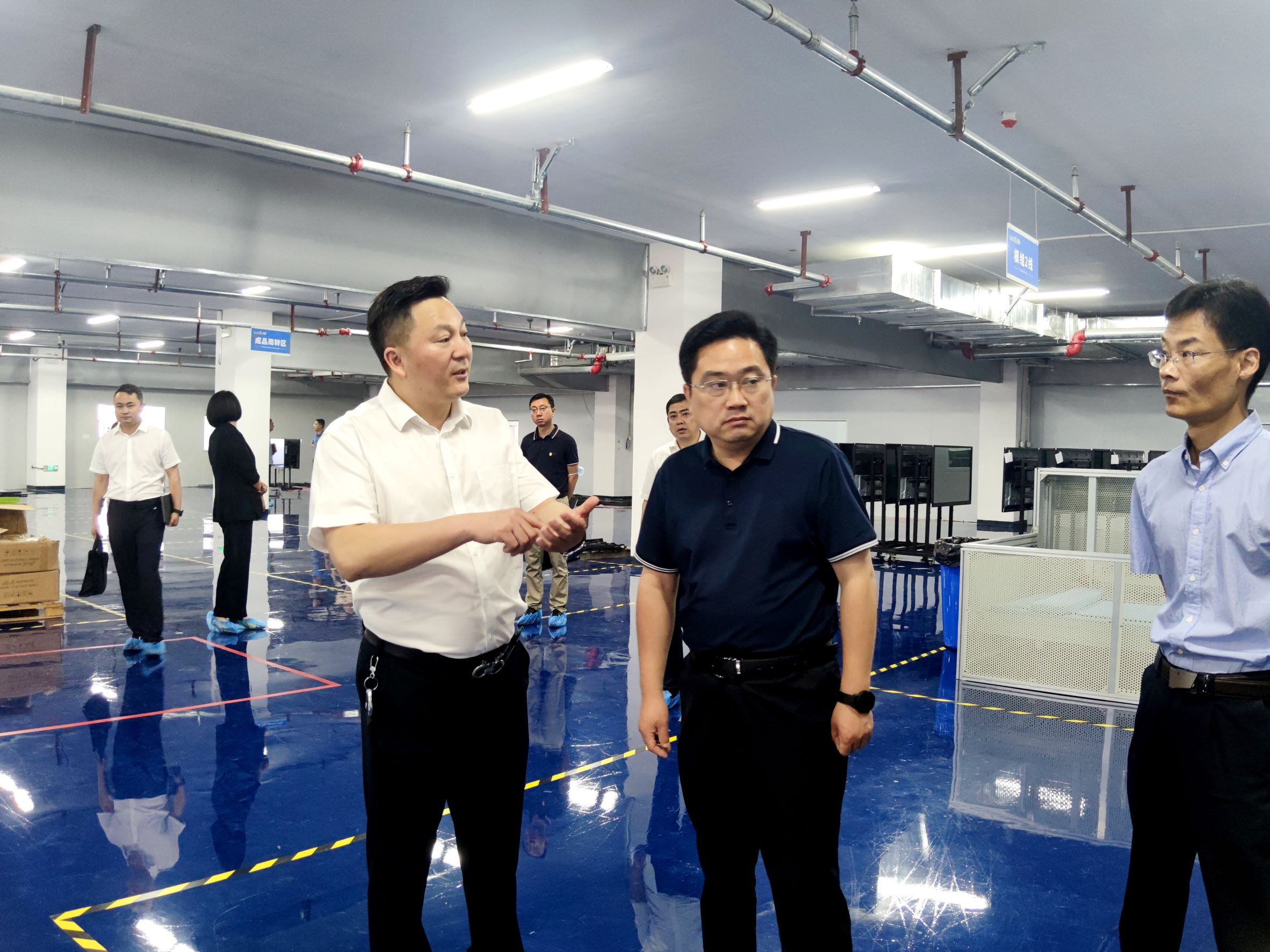 高新区管委会莅临尊龙中国调研指导