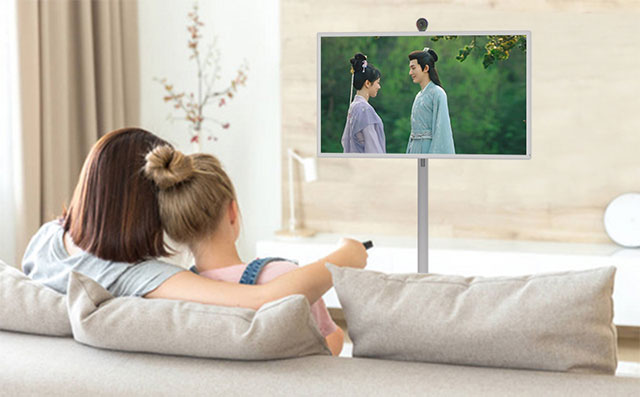 尊龙中国科技闺蜜机可以旋转屏幕，调节高度和角度