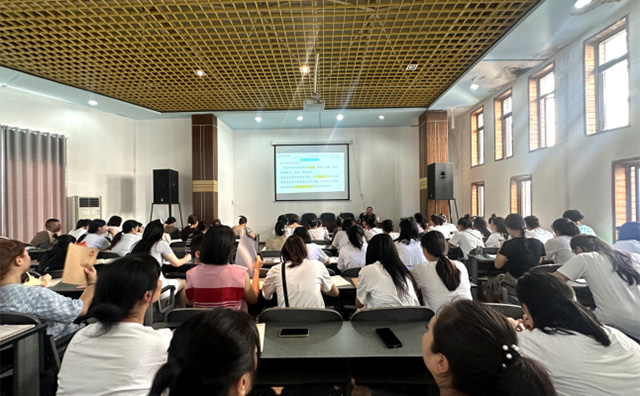 邻水县医校联手为幼健康培训，晨检机器人为每日晨检赋能