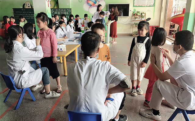 中山街道卫生服务为幼儿园体检，筛查疑似病症，可以这样做